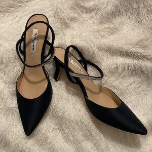 Nina embellished shoe size 8.5 (fits an 8)  2.5" heel Midnight Navy